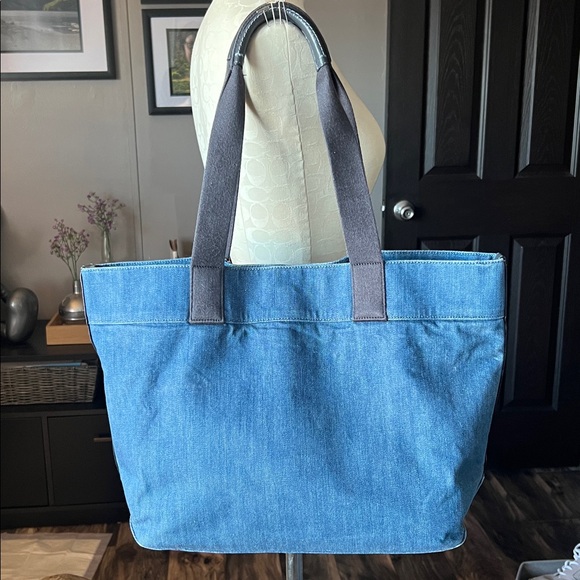 Coach Denim Blue Tote Bag with red hang Tag
Like new!! - Picture 2 of 5